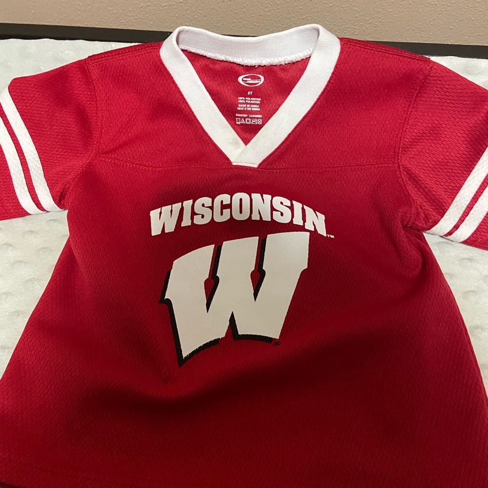 Wisconsin Kids Red V-Neck Shirt
